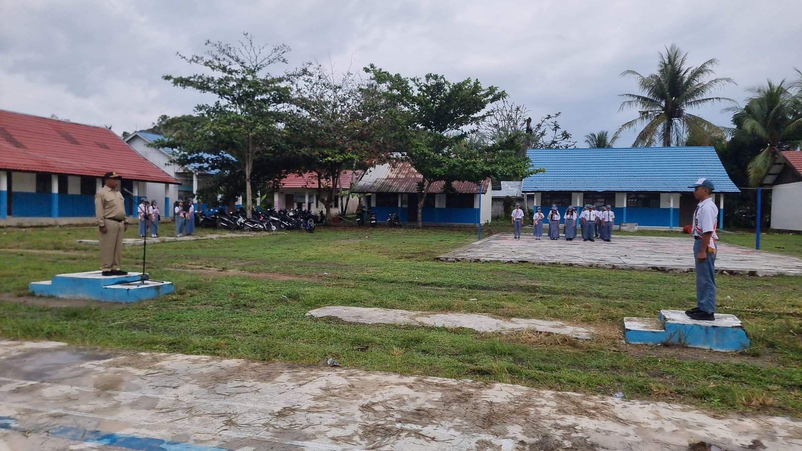 Hari Pertama Masuk Sekolah Setelah Libur Puasa